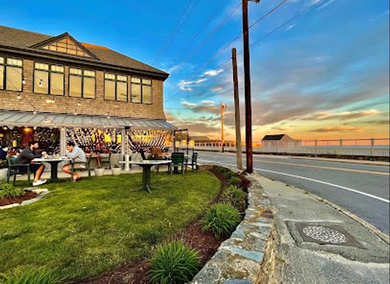 rhode-island/newport-county/restaurant/tickets-bar-grille