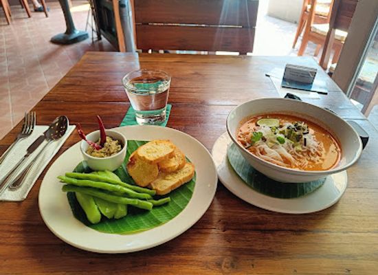 laos/southern-laos/restaurant/khaiphaen