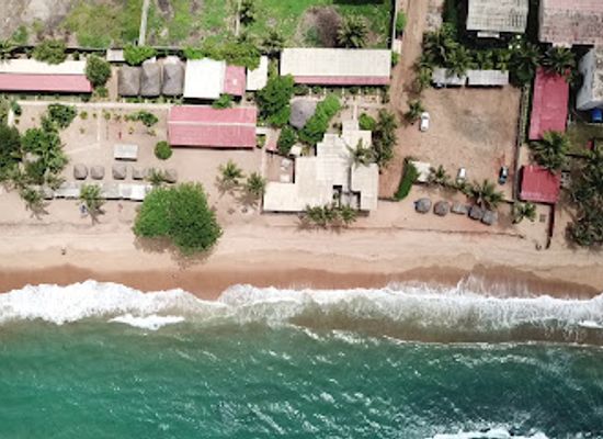 togo/lake-togo-area/restaurant/new-robinson-plage-togo