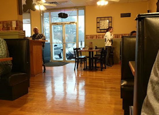 massachusetts/hampden-county/restaurant/reid-s-corner