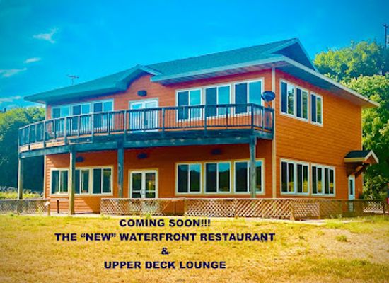 michigan/upper-peninsula/restaurant/the-waterfront-restaurant-upper-deck-lounge