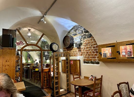 czechia/svaty-kopecek/restaurant/u-cerveneho-volka