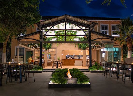 greece/epirus/restaurant/the-log