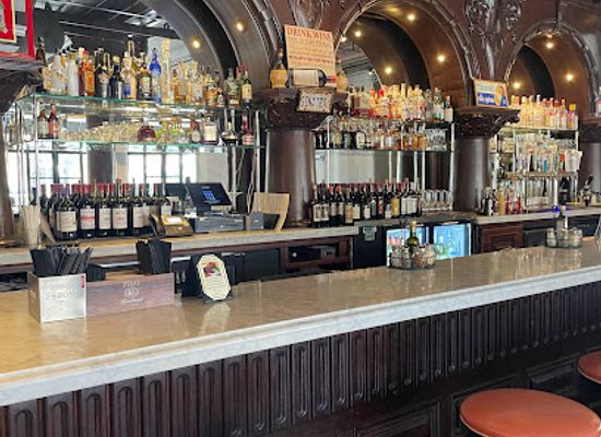 illinois/arlington-heights/restaurant/armand-s-pizzeria