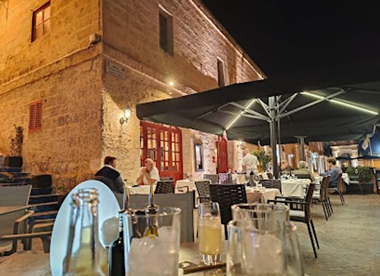 malta/mellieha-bay-area/restaurant/villager-by-munchies