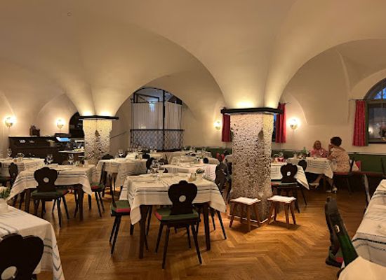 austria/salzburg/restaurant/restaurant-goldener-hirsch