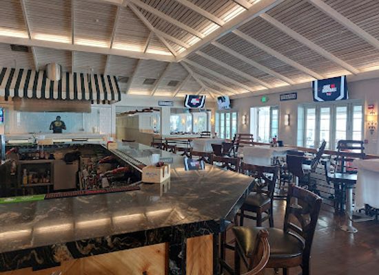 florida/pensacola-beach/restaurant/felix-s-restaurant-oyster-bar
