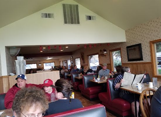 washington/eastern-washington/restaurant/cottage-cafe-fireside-lounge