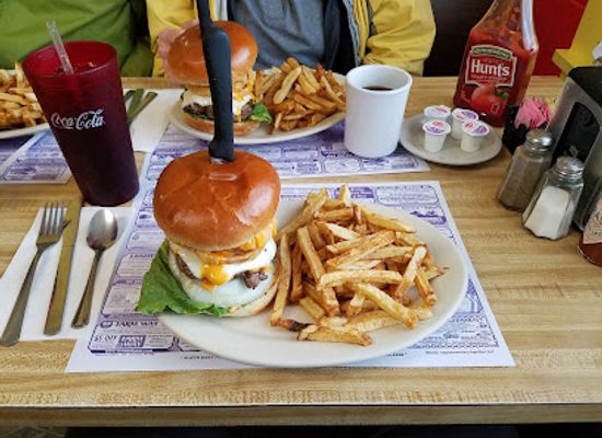 vermont/windsor-county/restaurant/frazer-s-place