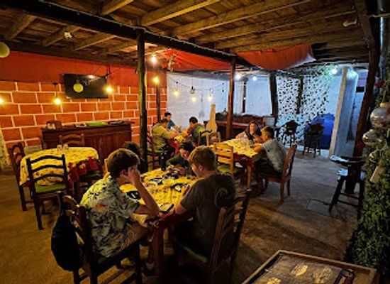 ecuador/galapagos-islands/restaurant/iguana-point