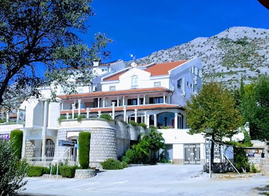 croatia/paklenica-national-park/restaurant/bistro-oaza