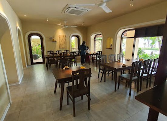 vietnam/ha-long-bay/restaurant/nha-hang-hoi-chay