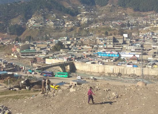 pakistan/kaghan-valley/restaurant/balakot-chappal-kabab