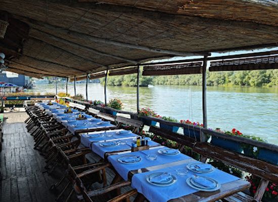 serbia/rasina/restaurant/stara-koliba