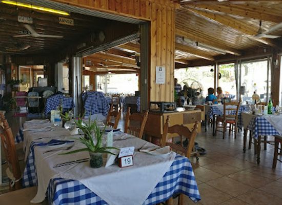 cyprus/coral-bay/restaurant/coral-oasis-tavern