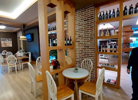 albania/elbasan-region/restaurant/don-camillo