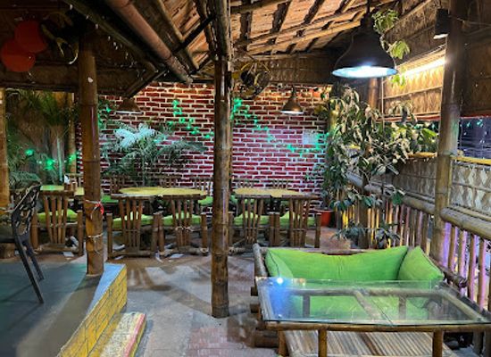 bangladesh/ganges-delta/restaurant/ozz-cafe