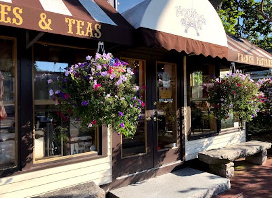 maine/kennebunkport/restaurant/mornings-in-paris