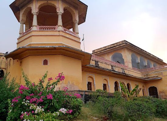 india/jaipur/jal-mahal/restaurant/kanak-darbar