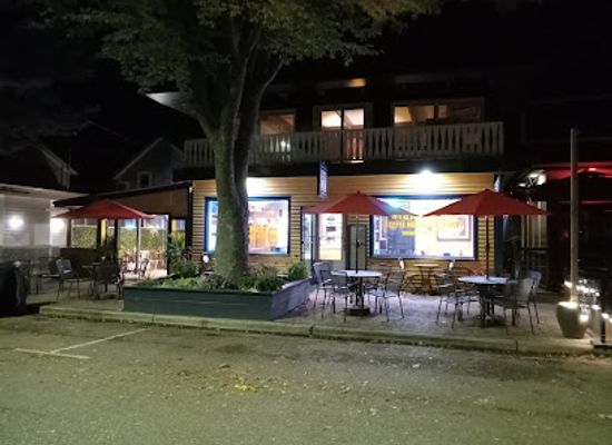 michigan/saugatuck/restaurant/saugie-bites