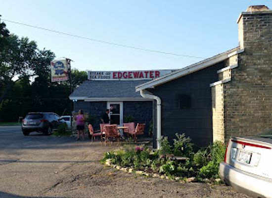 wisconsin/glacial-lake-wisconsin/restaurant/the-edgewater-supper-club
