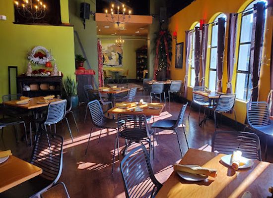 california/central-coast/restaurant/luna-red