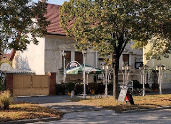 hungary/gyor/restaurant/cezar-pince-vendeglo
