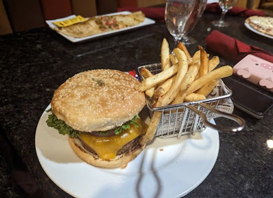 virginia/hampton-roads/restaurant/cyprus-grille