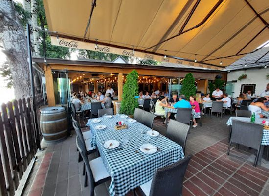 hungary/szeged/belvaros/restaurant/old-korossy-fish-restaurant