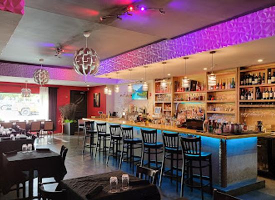 north-carolina/piedmont/restaurant/deluxe-fun-dining-restaurant