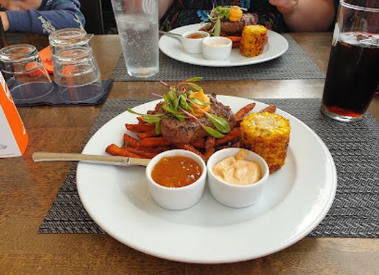 finland/savonlinna/restaurant/opera-grill-bar