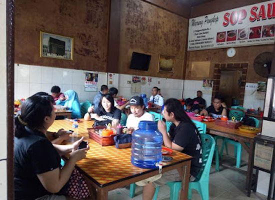 indonesia/west-sulawesi/restaurant/sop-saudara-jalan-punggawa-malolo-depan-pasar-lama-mamuju-sejak-tahun-1996