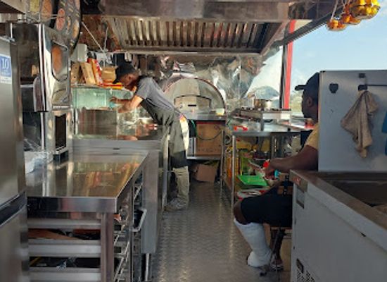bahrain/jebel-dukhan/restaurant/street-pasta