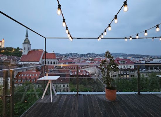 slovakia/poloniny-national-park/restaurant/lemontree-sky-bar-restaurant-bratislava