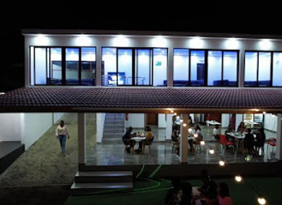 mozambique/maxixe/restaurant/beach-front-restaurant-bar