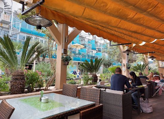 gibraltar/sandy-bay/restaurant/little-bay-bar-and-indian-restaurant