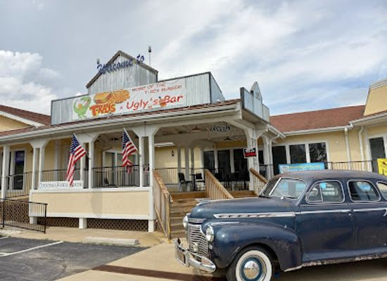 missouri/lake-of-the-ozarks/restaurant/ugles-bar-restaurant