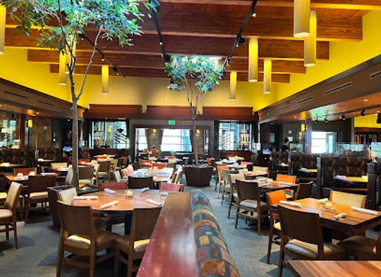 colorado/eastern-plains/restaurant/seasons-52