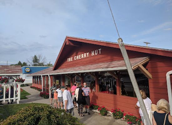 michigan/sleeping-bear-dunes-national-lakeshore/restaurant/the-cherry-hut