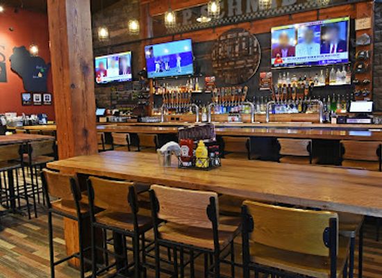wisconsin/lake-winnebago-region/restaurant/greene-s-pour-house-at-the-granary