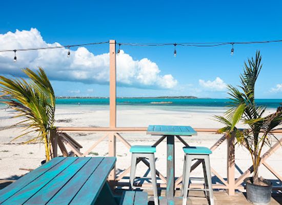 turks-and-caicos-islands/leeward-beach/restaurant/omar-s-beach-hut