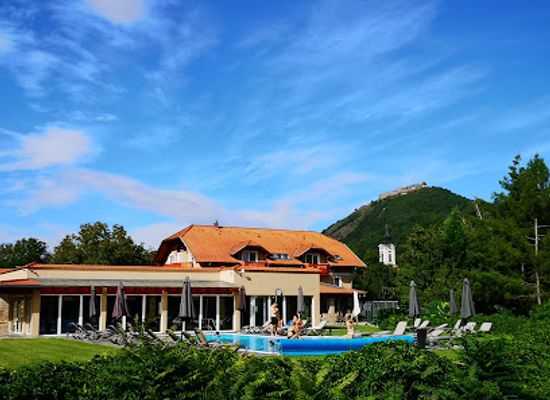 hungary/borzsony-mountains/restaurant/hotel-honti