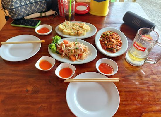 myanmar-burma/tanintharyi-region/restaurant/smile-restaurant