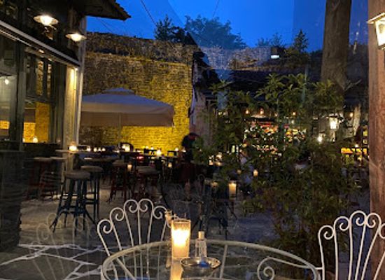 greece/ioannina/restaurant/no-ties