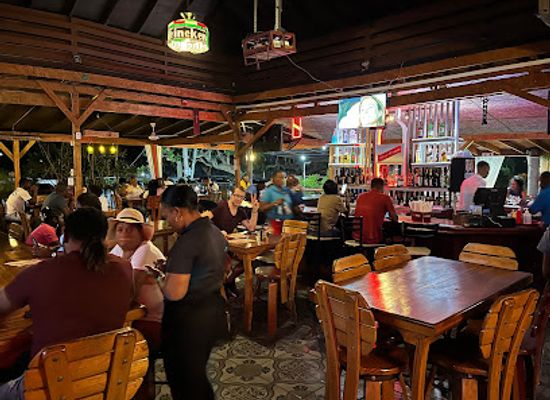 jamaica/ocho-rios/restaurant/ocho-rios-jerk-center