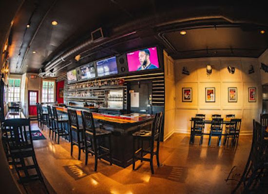 ohio/southwest-ohio/restaurant/home-court-tavern-sinners-saints