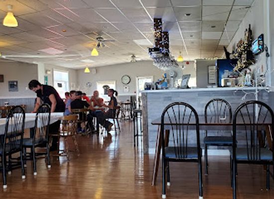 canada/annapolis-valley/restaurant/seashore-restaurant-blue-rock-lounge