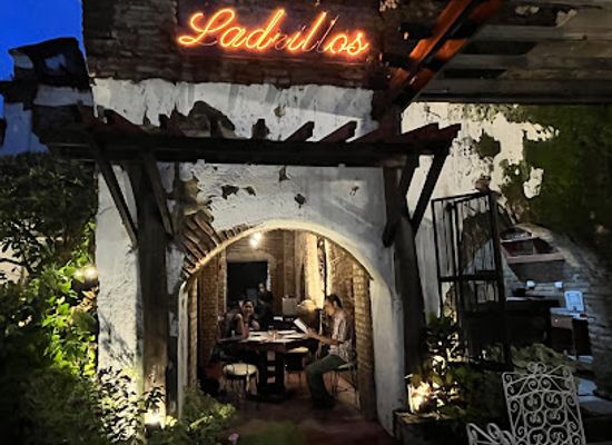 philippines/ilocos-norte/restaurant/ladrillos-restaurant