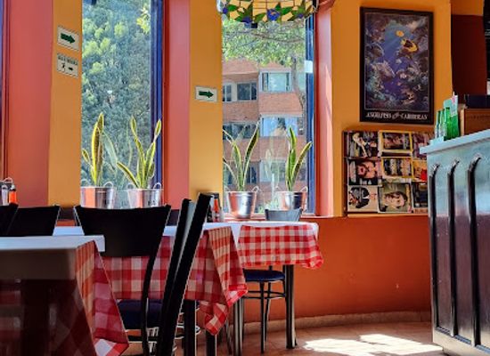 colombia/macarena-range/restaurant/restaurante-la-orilla