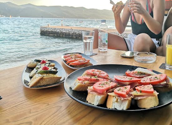 croatia/slavonia/restaurant/ciringito